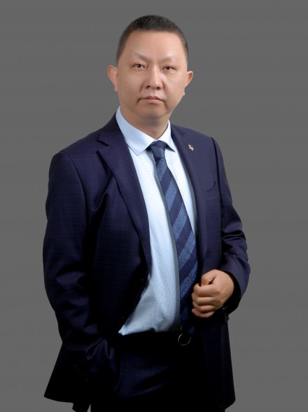 张国峰律师